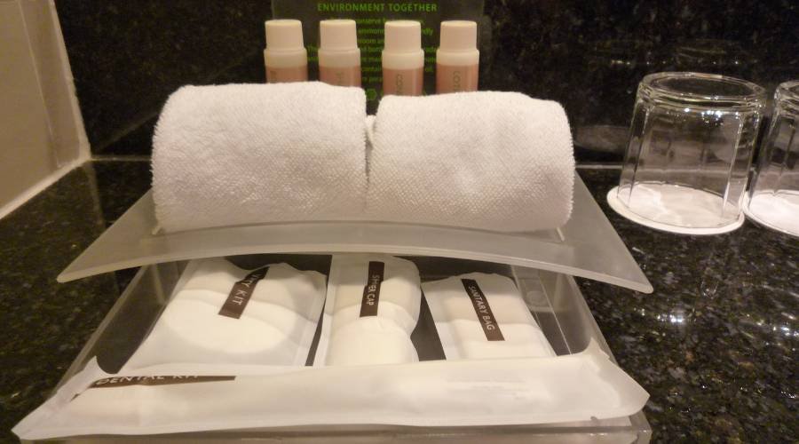 CAPSULE-HOTEL-AMENITIES